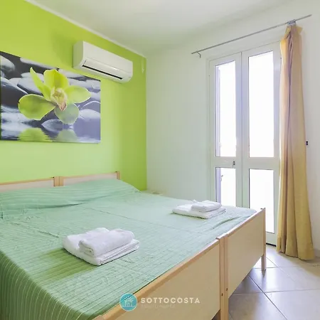 Eleonora's Flat -