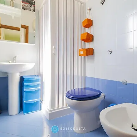 Eleonora's Flat - *